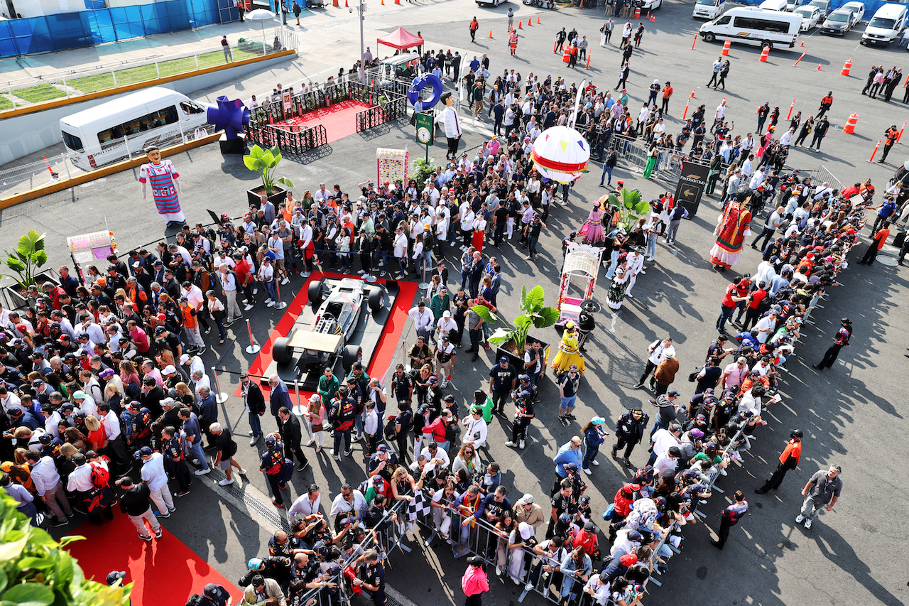 GP CITTA DEL MESSICO, Paddock Atmosfera.
30.10.2022. Formula 1 World Championship, Rd 20, Mexican Grand Prix, Mexico City, Mexico, Gara Day.
- www.xpbimages.com, EMail: requests@xpbimages.com © Copyright: Moy / XPB Images