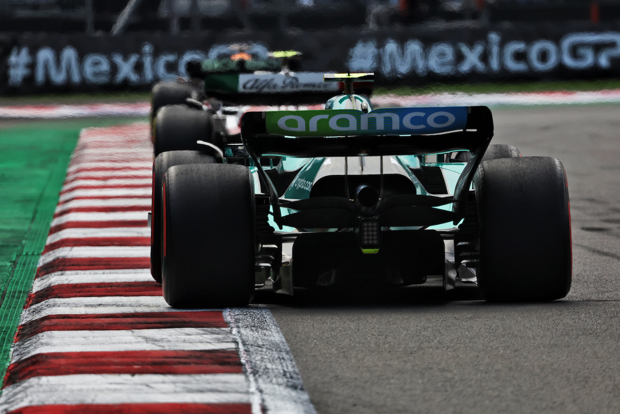 GP CITTA DEL MESSICO, Sebastian Vettel (GER) Aston Martin F1 Team AMR22.
30.10.2022. Formula 1 World Championship, Rd 20, Mexican Grand Prix, Mexico City, Mexico, Gara Day.
- www.xpbimages.com, EMail: requests@xpbimages.com © Copyright: Bearne / XPB Images