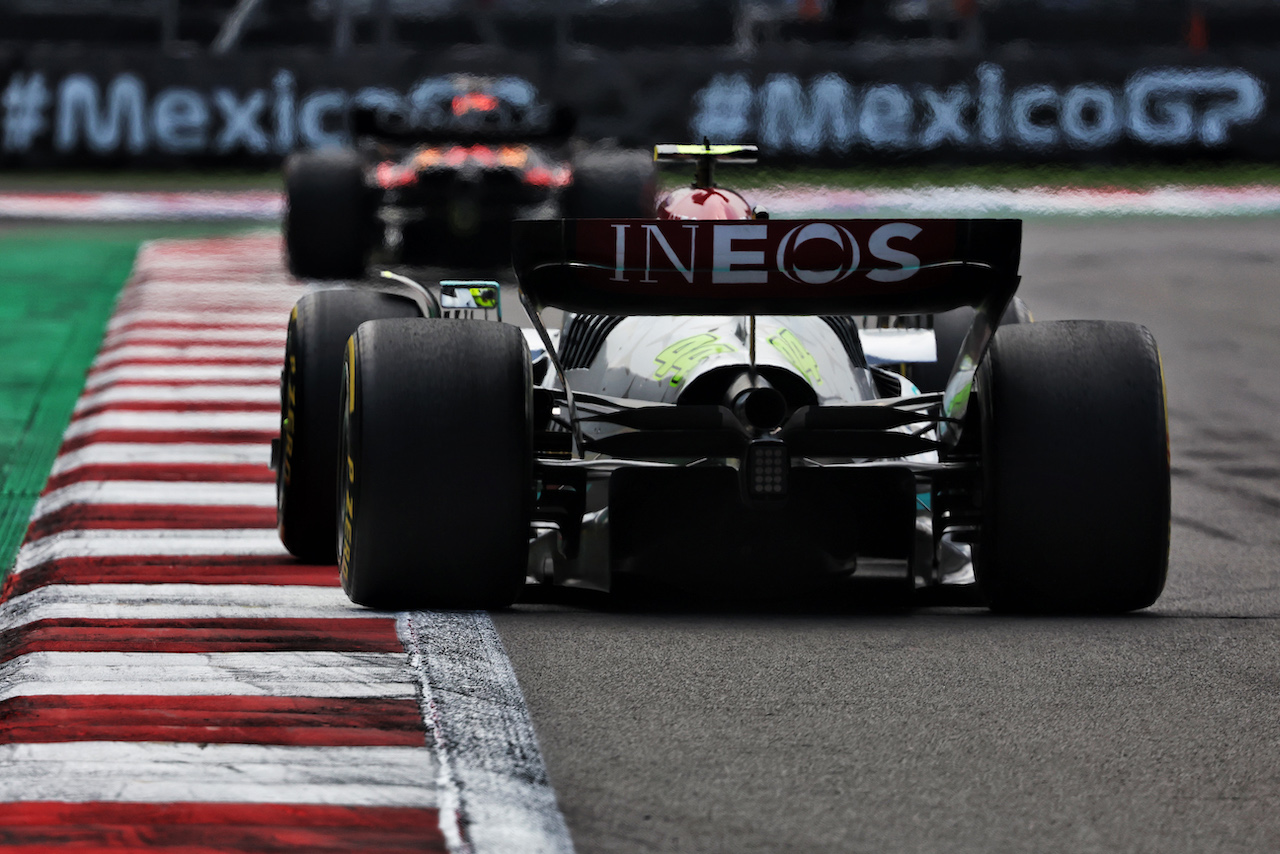 GP CITTA DEL MESSICO, Lewis Hamilton (GBR) Mercedes AMG F1 W13.
30.10.2022. Formula 1 World Championship, Rd 20, Mexican Grand Prix, Mexico City, Mexico, Gara Day.
- www.xpbimages.com, EMail: requests@xpbimages.com © Copyright: Bearne / XPB Images