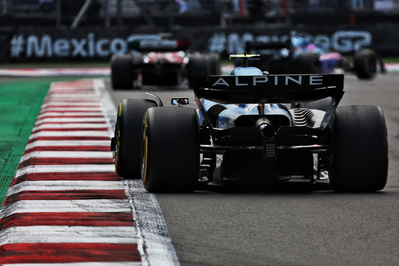 GP CITTA DEL MESSICO, Esteban Ocon (FRA) Alpine F1 Team A522.
30.10.2022. Formula 1 World Championship, Rd 20, Mexican Grand Prix, Mexico City, Mexico, Gara Day.
- www.xpbimages.com, EMail: requests@xpbimages.com © Copyright: Bearne / XPB Images