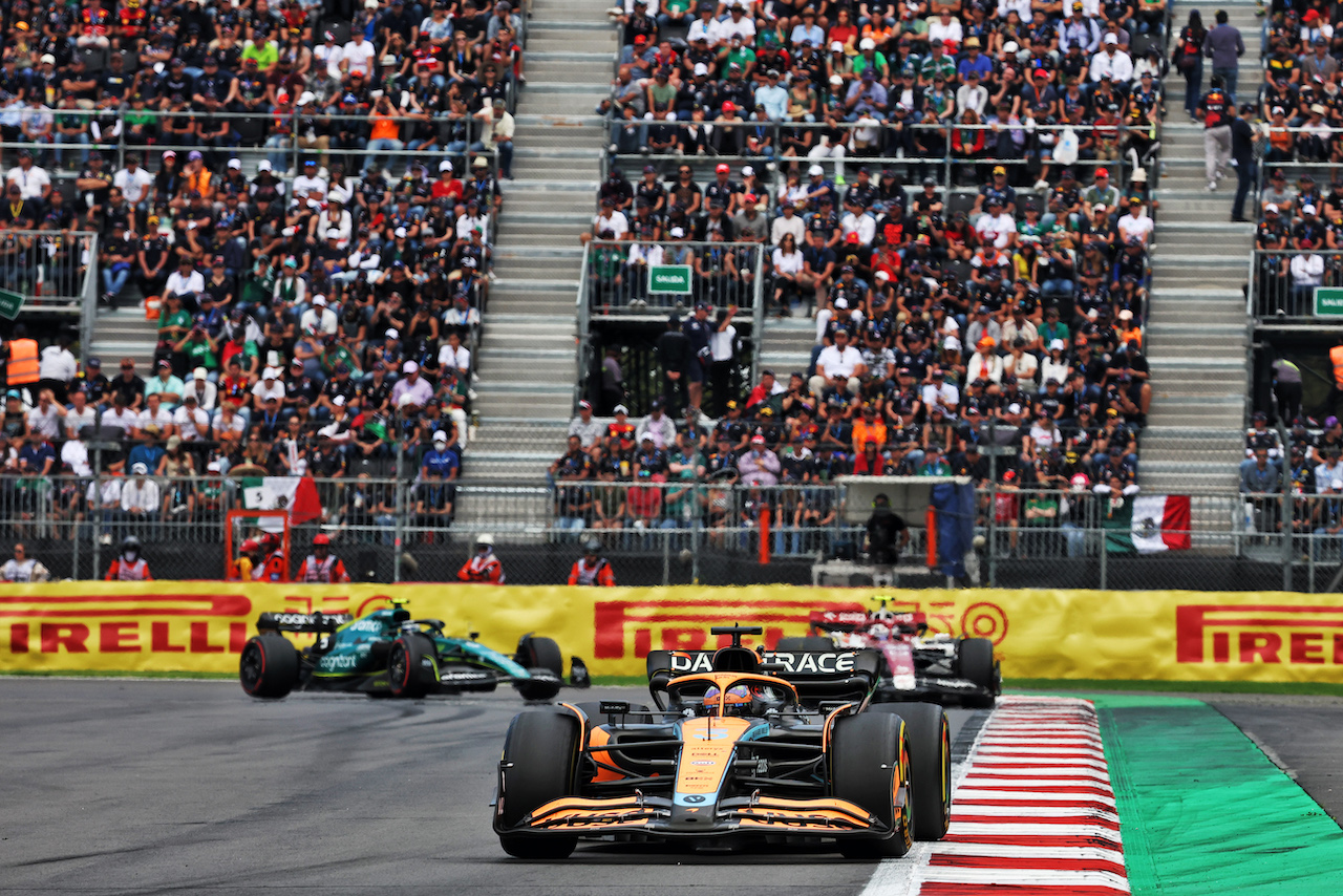 GP CITTA DEL MESSICO, Daniel Ricciardo (AUS) McLaren MCL36.
30.10.2022. Formula 1 World Championship, Rd 20, Mexican Grand Prix, Mexico City, Mexico, Gara Day.
- www.xpbimages.com, EMail: requests@xpbimages.com © Copyright: Bearne / XPB Images