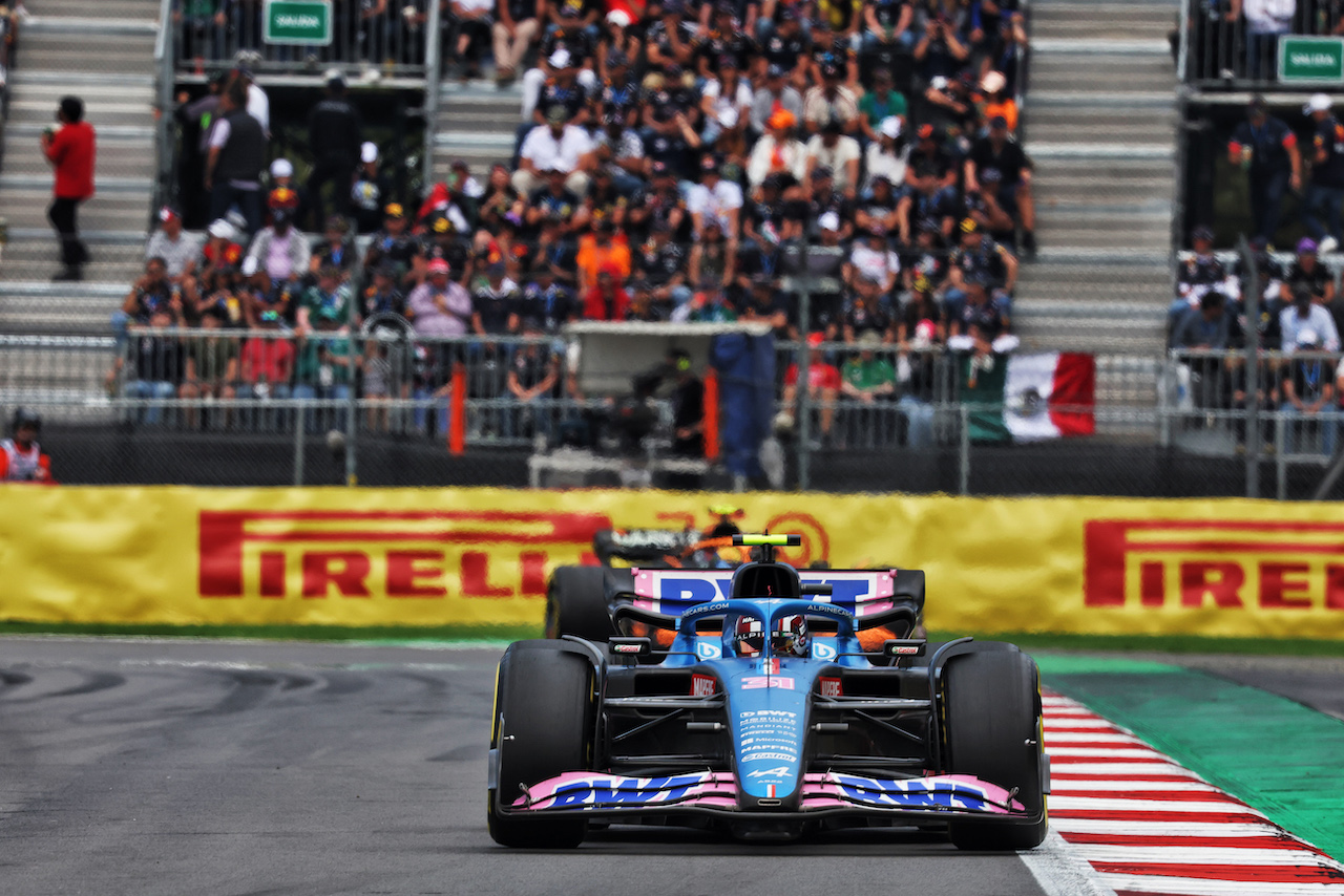 GP CITTA DEL MESSICO, Esteban Ocon (FRA) Alpine F1 Team A522.
30.10.2022. Formula 1 World Championship, Rd 20, Mexican Grand Prix, Mexico City, Mexico, Gara Day.
- www.xpbimages.com, EMail: requests@xpbimages.com © Copyright: Bearne / XPB Images