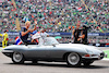 GP CITTA DEL MESSICO, Alexander Albon (THA) Williams Racing e Nicholas Latifi (CDN) Williams Racing on the drivers parade.
30.10.2022. Formula 1 World Championship, Rd 20, Mexican Grand Prix, Mexico City, Mexico, Gara Day.
- www.xpbimages.com, EMail: requests@xpbimages.com © Copyright: Batchelor / XPB Images