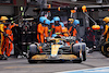 GP CITTA DEL MESSICO, Lando Norris (GBR) McLaren MCL36 makes a pit stop.
30.10.2022. Formula 1 World Championship, Rd 20, Mexican Grand Prix, Mexico City, Mexico, Gara Day.
- www.xpbimages.com, EMail: requests@xpbimages.com © Copyright: Charniaux / XPB Images