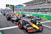 GP CITTA DEL MESSICO, Sergio Perez (MEX) Red Bull Racing RB18 e Pierre Gasly (FRA) AlphaTauri AT03 at pit exit.
30.10.2022. Formula 1 World Championship, Rd 20, Mexican Grand Prix, Mexico City, Mexico, Gara Day.
- www.xpbimages.com, EMail: requests@xpbimages.com © Copyright: Moy / XPB Images