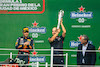 GP CITTA DEL MESSICO, Gianpiero Lambiase (ITA) Red Bull Racing Engineer celebrates on the podium alongside third placed Sergio Perez (MEX) Red Bull Racing.
30.10.2022. Formula 1 World Championship, Rd 20, Mexican Grand Prix, Mexico City, Mexico, Gara Day.
- www.xpbimages.com, EMail: requests@xpbimages.com © Copyright: Bearne / XPB Images