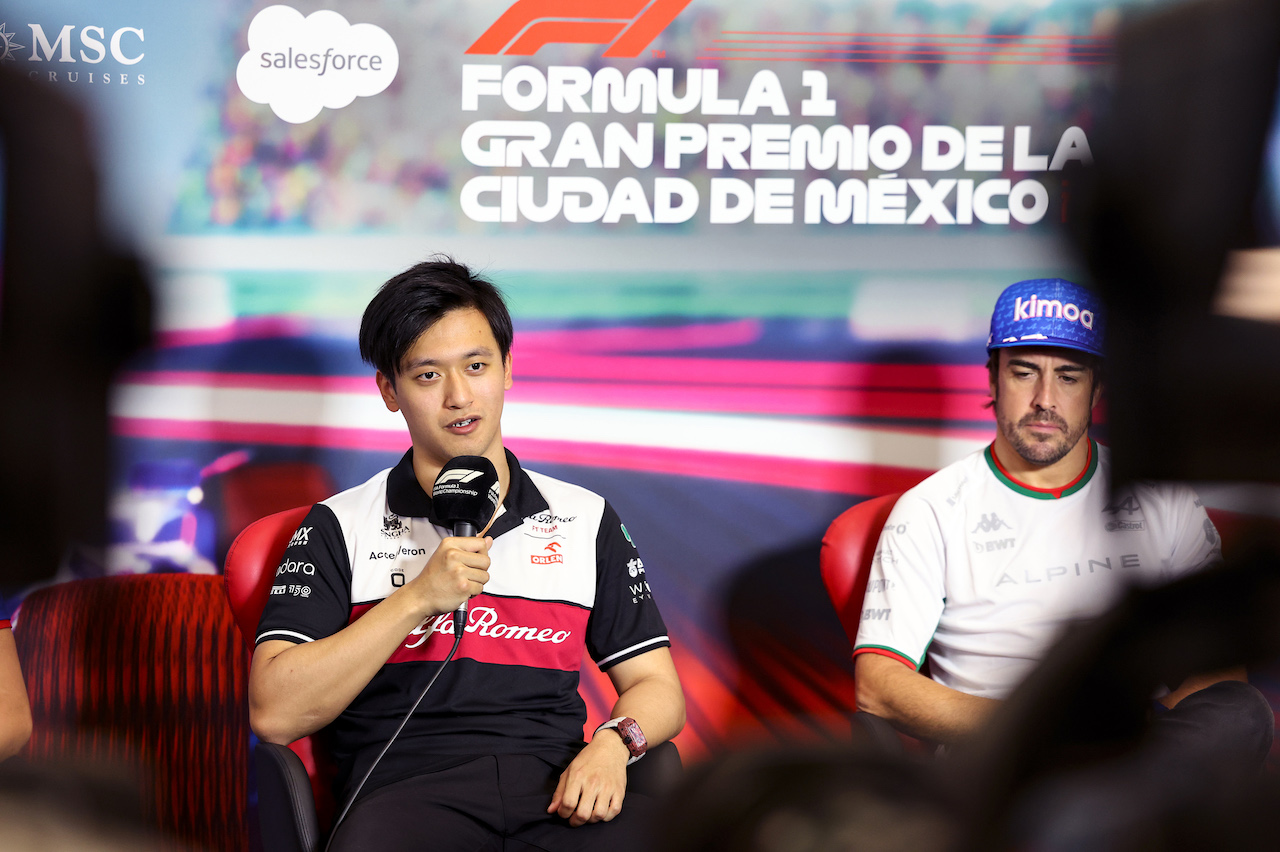 GP CITTA DEL MESSICO, (L to R): Guanyu Zhou (CHN) Alfa Romeo F1 Team e Fernando Alonso (ESP) Alpine F1 Team F1 in the FIA Press Conference.
27.10.2022. Formula 1 World Championship, Rd 20, Mexican Grand Prix, Mexico City, Mexico, Preparation Day.
- www.xpbimages.com, EMail: requests@xpbimages.com © Copyright: XPB Images