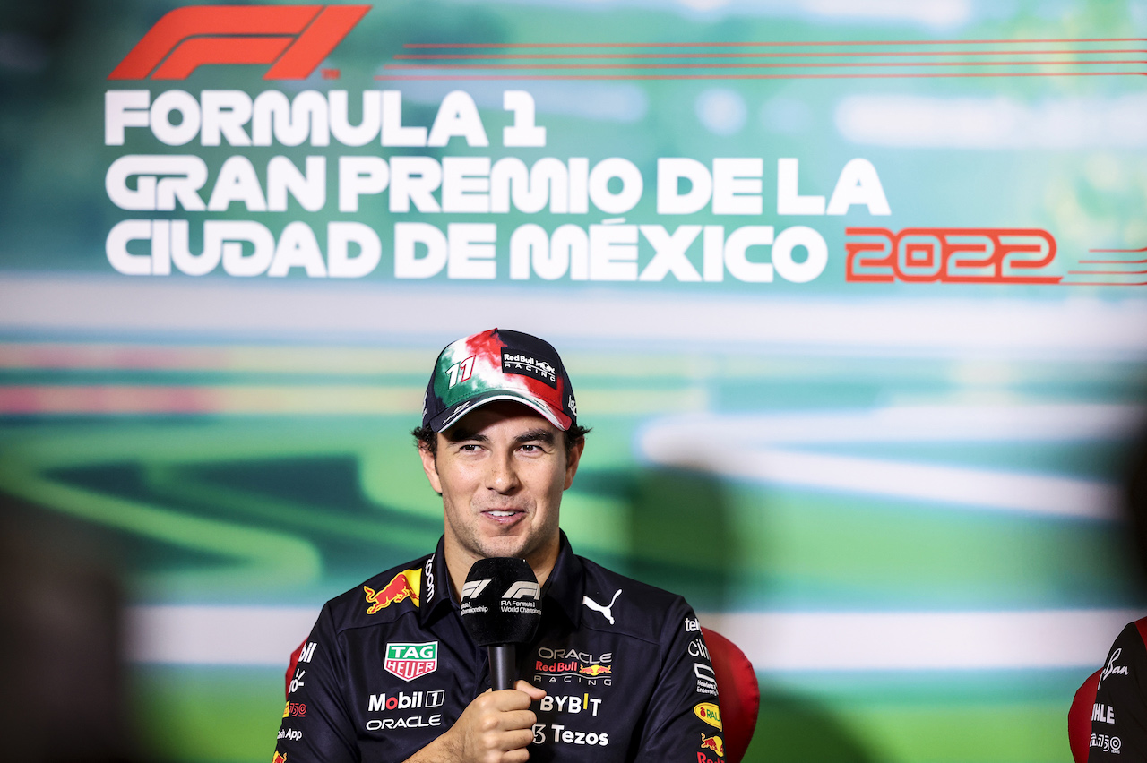 GP CITTA DEL MESSICO, Sergio Perez (MEX) Red Bull Racing in the FIA Press Conference.
27.10.2022. Formula 1 World Championship, Rd 20, Mexican Grand Prix, Mexico City, Mexico, Preparation Day.
- www.xpbimages.com, EMail: requests@xpbimages.com © Copyright: XPB Images