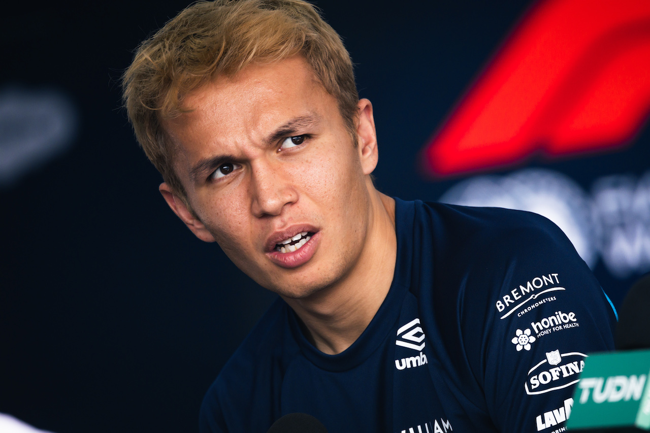 GP CITTA DEL MESSICO, Alexander Albon (THA) Williams Racing.
27.10.2022. Formula 1 World Championship, Rd 20, Mexican Grand Prix, Mexico City, Mexico, Preparation Day.
- www.xpbimages.com, EMail: requests@xpbimages.com © Copyright: Bearne / XPB Images