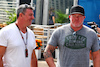 GP CITTA DEL MESSICO, (L to R): Mark Blundell (GBR) with Paul Tracy (CDN).
27.10.2022. Formula 1 World Championship, Rd 20, Mexican Grand Prix, Mexico City, Mexico, Preparation Day.
 - www.xpbimages.com, EMail: requests@xpbimages.com © Copyright: Coates / XPB Images