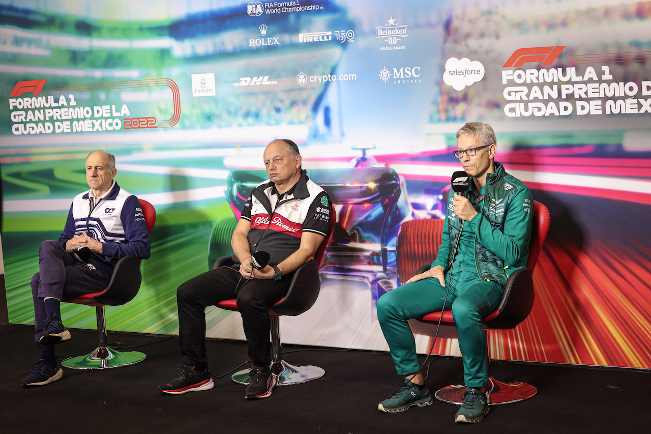 GP CITTA DEL MESSICO, (L to R): Franz Tost (AUT) AlphaTauri Team Principal; Frederic Vasseur (FRA) Alfa Romeo F1 Team Team Principal; e Mike Krack (LUX) Aston Martin F1 Team, Team Principal, in the FIA Press Conference.
29.10.2022. Formula 1 World Championship, Rd 20, Mexican Grand Prix, Mexico City, Mexico, Qualifiche Day.
- www.xpbimages.com, EMail: requests@xpbimages.com © Copyright: XPB Images