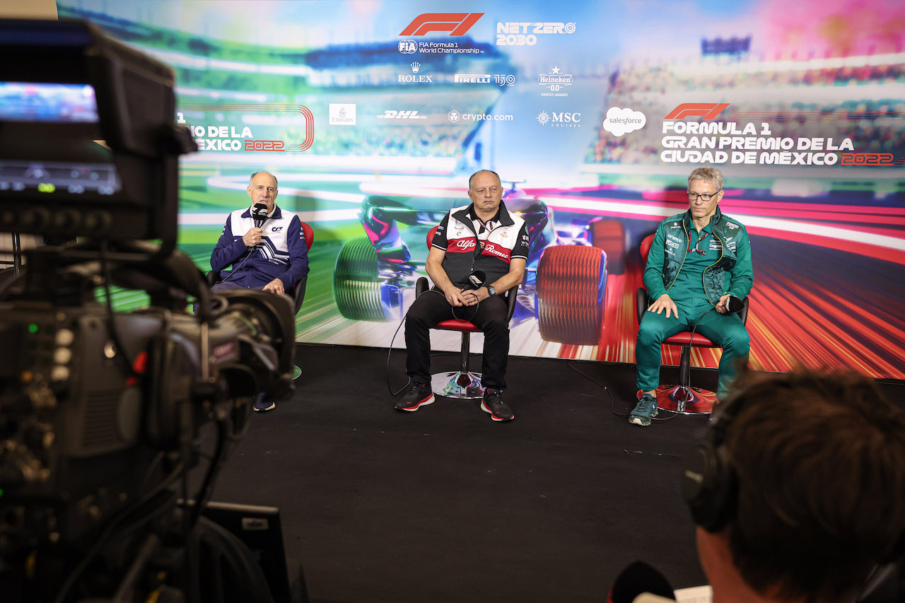 GP CITTA DEL MESSICO, (L to R): Franz Tost (AUT) AlphaTauri Team Principal; Frederic Vasseur (FRA) Alfa Romeo F1 Team Team Principal; e Mike Krack (LUX) Aston Martin F1 Team, Team Principal, in the FIA Press Conference.
29.10.2022. Formula 1 World Championship, Rd 20, Mexican Grand Prix, Mexico City, Mexico, Qualifiche Day.
- www.xpbimages.com, EMail: requests@xpbimages.com © Copyright: XPB Images