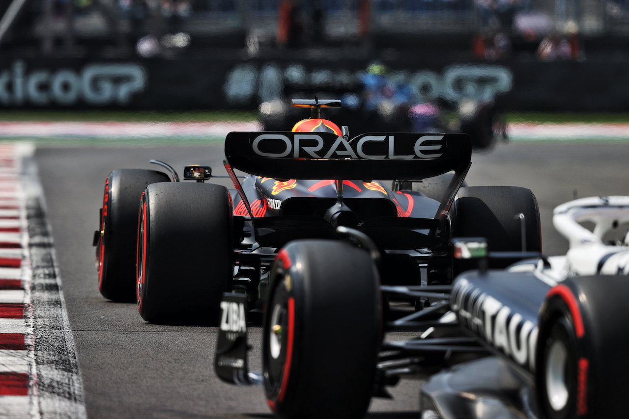 GP CITTA DEL MESSICO, Max Verstappen (NLD) Red Bull Racing RB18.
29.10.2022. Formula 1 World Championship, Rd 20, Mexican Grand Prix, Mexico City, Mexico, Qualifiche Day.
- www.xpbimages.com, EMail: requests@xpbimages.com © Copyright: Moy / XPB Images