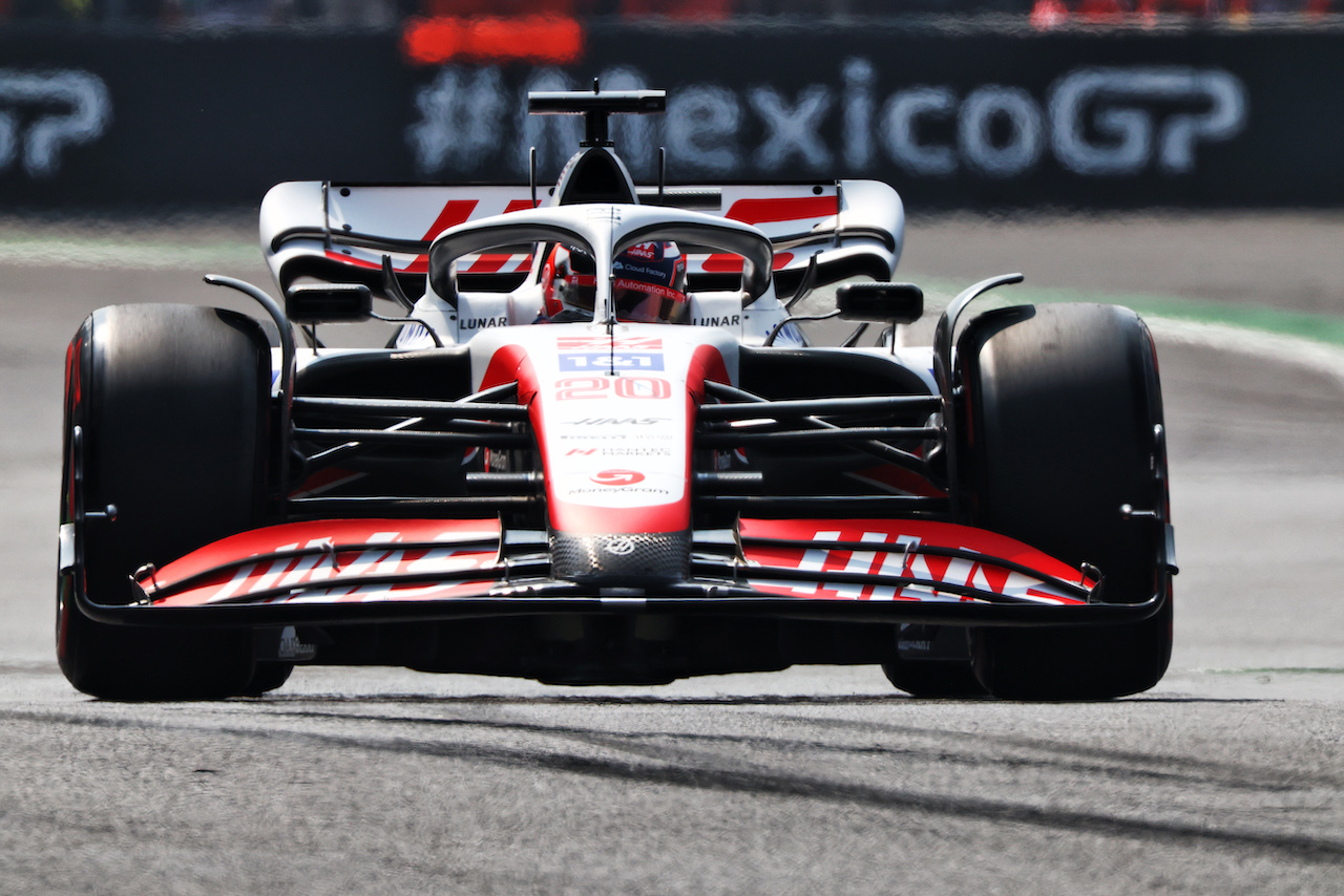 GP CITTA DEL MESSICO, Kevin Magnussen (DEN) Haas VF-22.
29.10.2022. Formula 1 World Championship, Rd 20, Mexican Grand Prix, Mexico City, Mexico, Qualifiche Day.
 - www.xpbimages.com, EMail: requests@xpbimages.com © Copyright: Coates / XPB Images