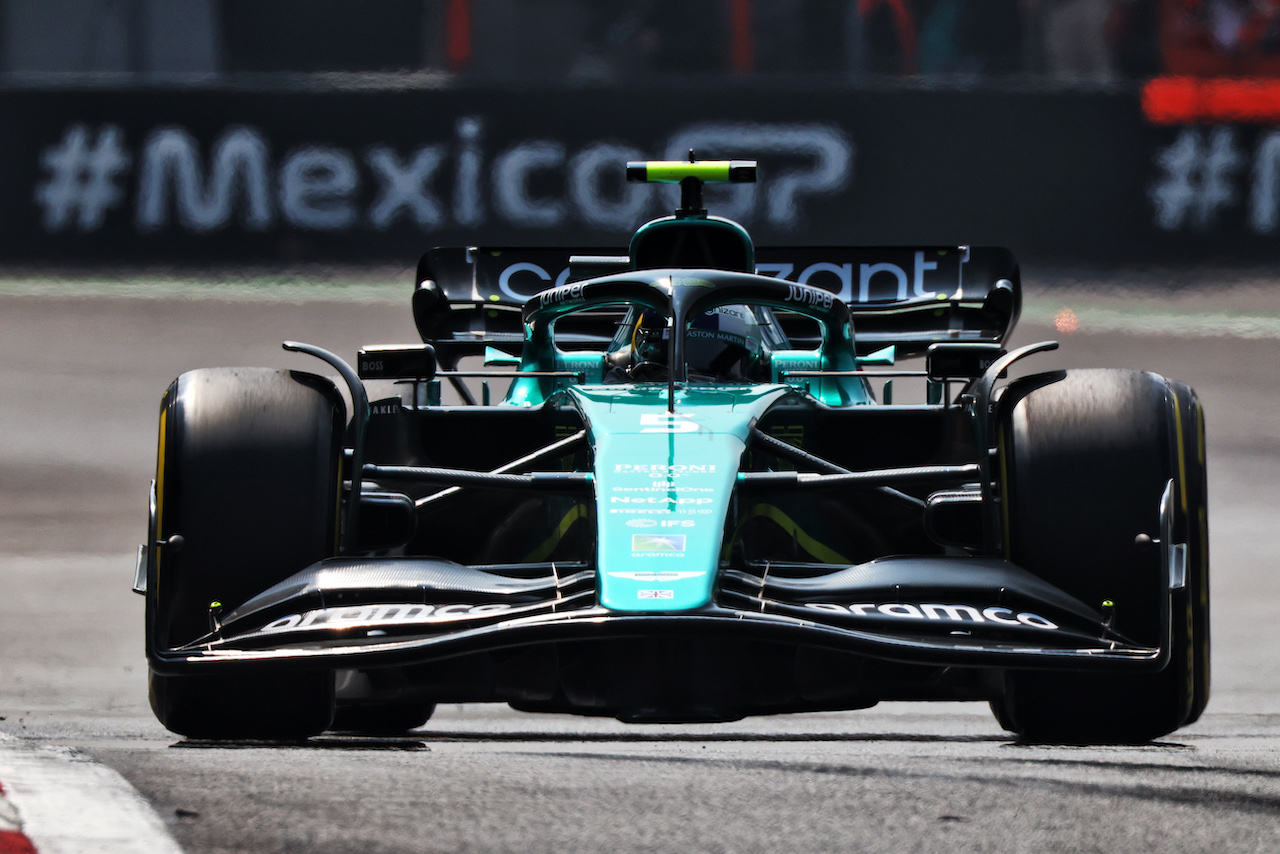 GP CITTA DEL MESSICO, Sebastian Vettel (GER) Aston Martin F1 Team AMR22.
29.10.2022. Formula 1 World Championship, Rd 20, Mexican Grand Prix, Mexico City, Mexico, Qualifiche Day.
 - www.xpbimages.com, EMail: requests@xpbimages.com © Copyright: Coates / XPB Images