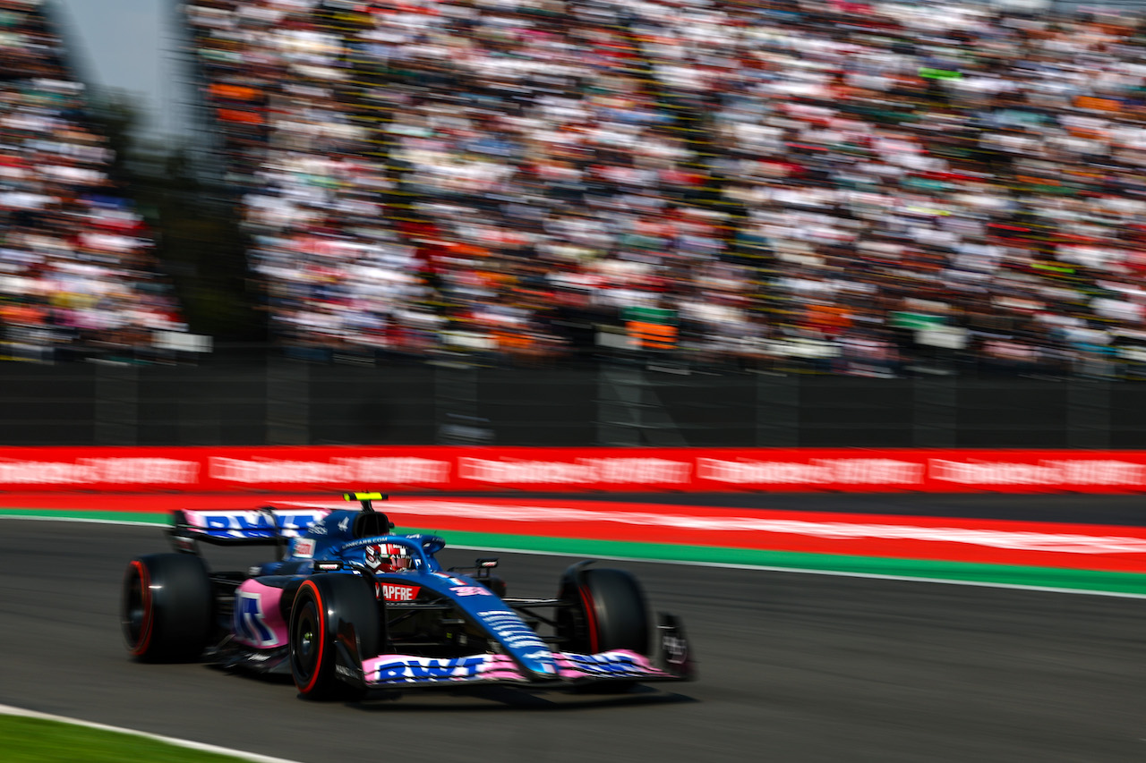 GP CITTA DEL MESSICO, Esteban Ocon (FRA), Alpine F1 Team 
29.10.2022. Formula 1 World Championship, Rd 20, Mexican Grand Prix, Mexico City, Mexico, Qualifiche Day.
- www.xpbimages.com, EMail: requests@xpbimages.com ¬© Copyright: Charniaux / XPB Images
