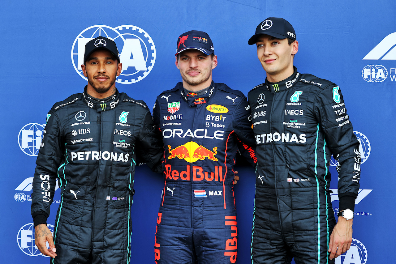 GP CITTA DEL MESSICO, Qualifiche top three in parc ferme (L to R): Lewis Hamilton (GBR) Mercedes AMG F1, third; Max Verstappen (NLD) Red Bull Racing, pole position; George Russell (GBR) Mercedes AMG F1, second.
29.10.2022. Formula 1 World Championship, Rd 20, Mexican Grand Prix, Mexico City, Mexico, Qualifiche Day.
- www.xpbimages.com, EMail: requests@xpbimages.com © Copyright: Moy / XPB Images