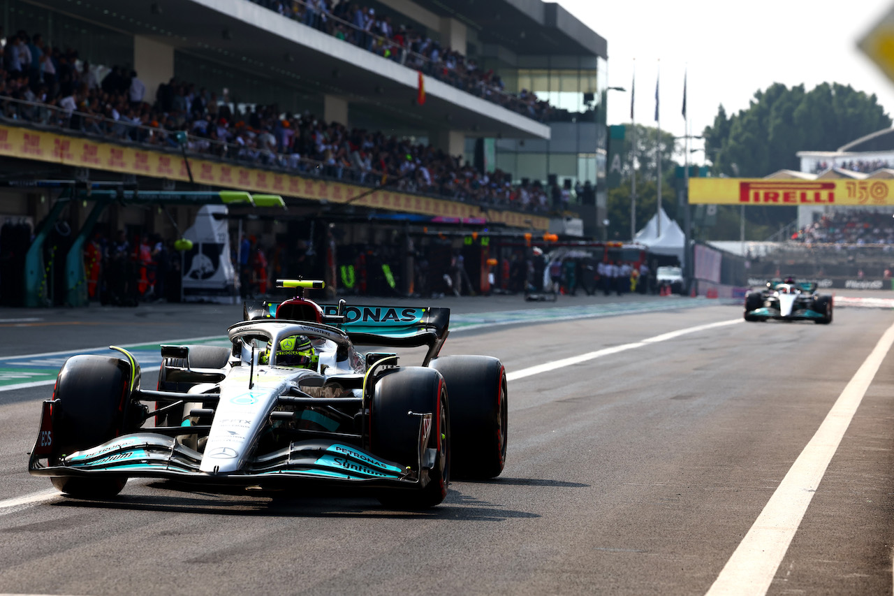 GP CITTA DEL MESSICO, Lewis Hamilton (GBR) Mercedes AMG F1 W13.
29.10.2022. Formula 1 World Championship, Rd 20, Mexican Grand Prix, Mexico City, Mexico, Qualifiche Day.
- www.xpbimages.com, EMail: requests@xpbimages.com ¬© Copyright: Batchelor / XPB Images