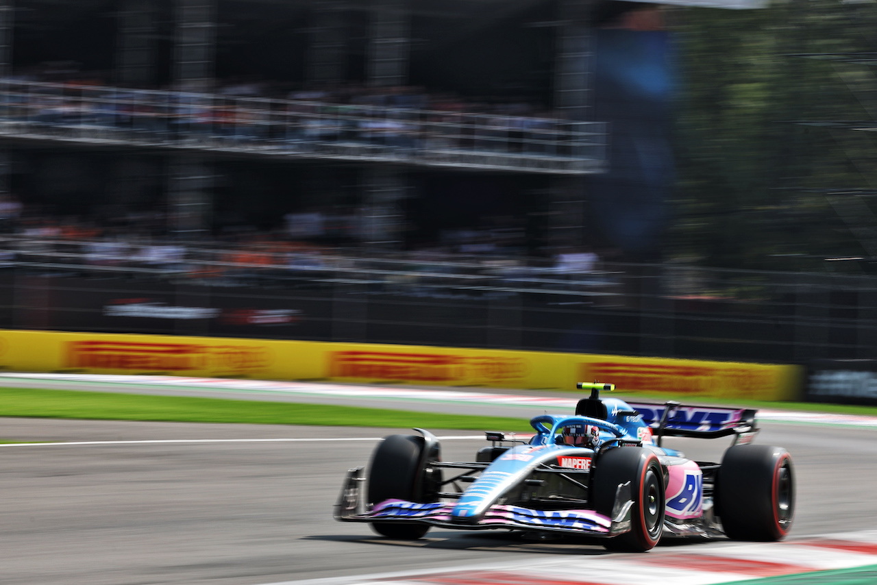 GP CITTA DEL MESSICO, Esteban Ocon (FRA) Alpine F1 Team A522.
29.10.2022. Formula 1 World Championship, Rd 20, Mexican Grand Prix, Mexico City, Mexico, Qualifiche Day.
- www.xpbimages.com, EMail: requests@xpbimages.com © Copyright: Bearne / XPB Images