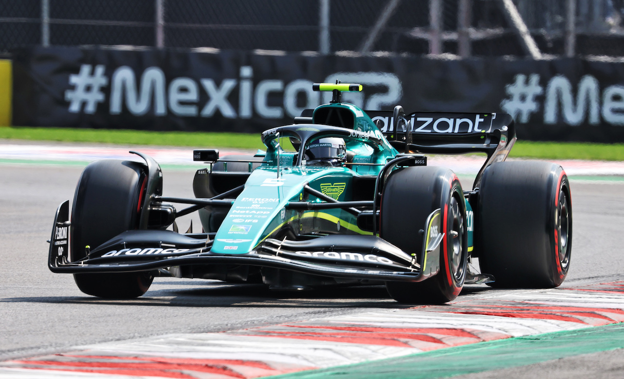 GP CITTA DEL MESSICO, Sebastian Vettel (GER) Aston Martin F1 Team AMR22.
29.10.2022. Formula 1 World Championship, Rd 20, Mexican Grand Prix, Mexico City, Mexico, Qualifiche Day.
- www.xpbimages.com, EMail: requests@xpbimages.com © Copyright: Bearne / XPB Images