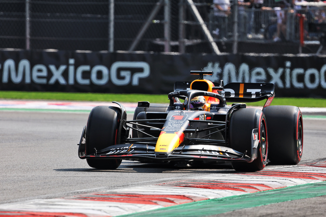 GP CITTA DEL MESSICO, Max Verstappen (NLD) Red Bull Racing RB18.
29.10.2022. Formula 1 World Championship, Rd 20, Mexican Grand Prix, Mexico City, Mexico, Qualifiche Day.
- www.xpbimages.com, EMail: requests@xpbimages.com © Copyright: Bearne / XPB Images
