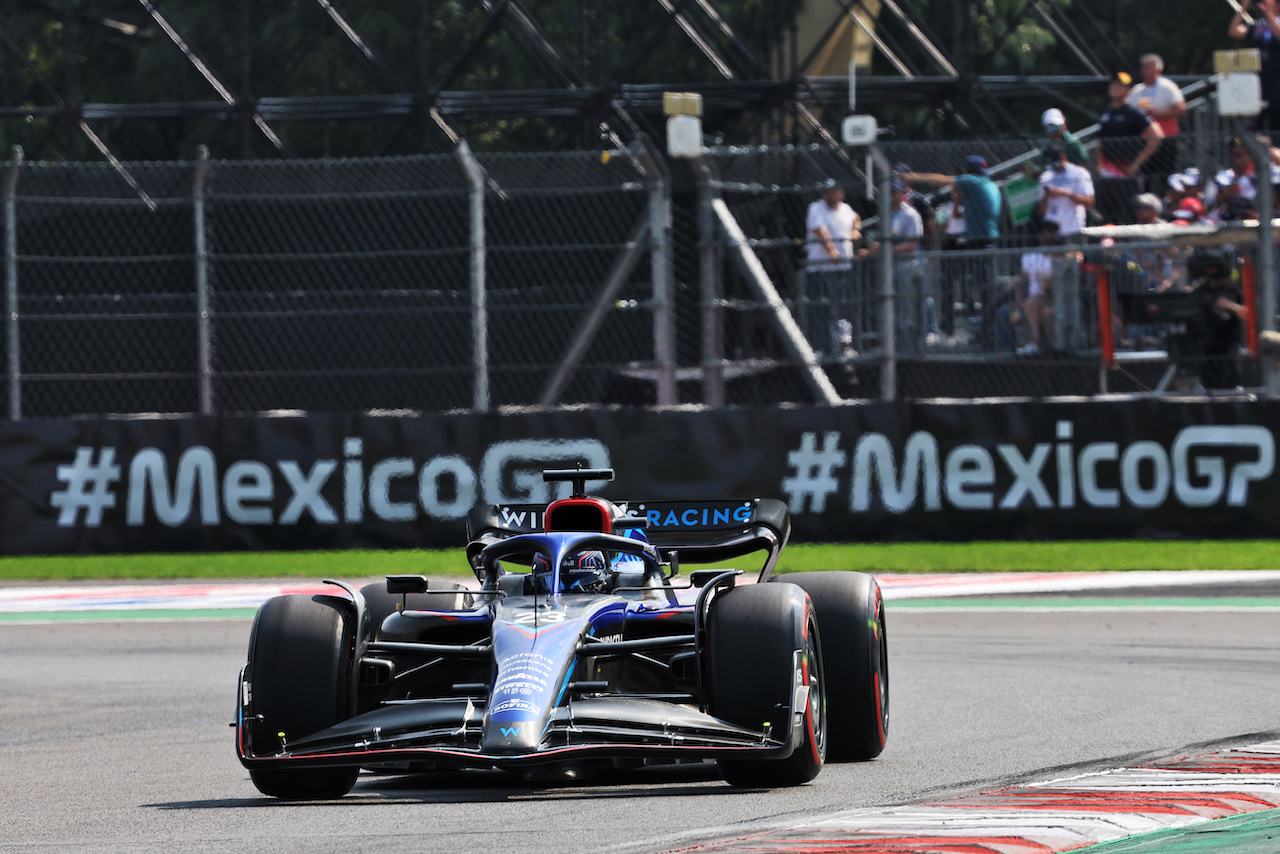 GP CITTA DEL MESSICO, Alexander Albon (THA) Williams Racing FW44.
29.10.2022. Formula 1 World Championship, Rd 20, Mexican Grand Prix, Mexico City, Mexico, Qualifiche Day.
- www.xpbimages.com, EMail: requests@xpbimages.com © Copyright: Bearne / XPB Images