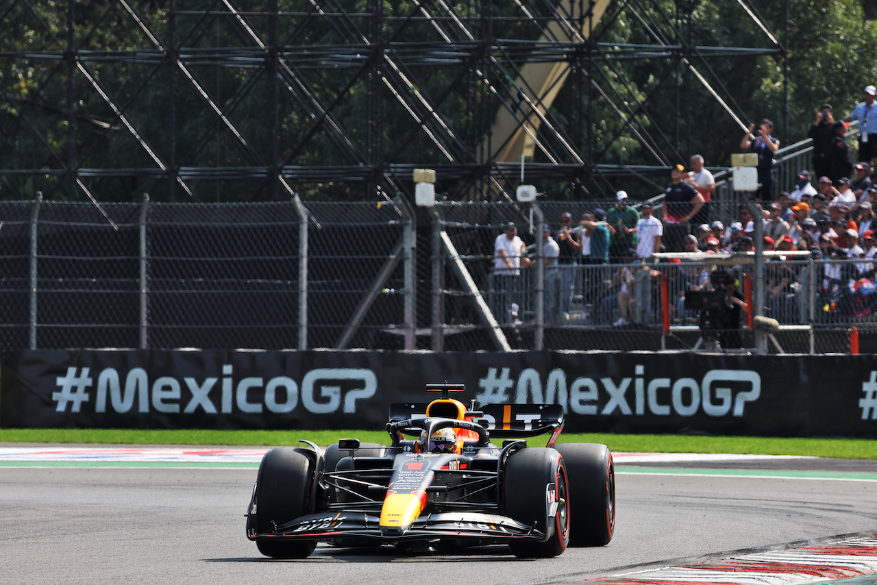 GP CITTA DEL MESSICO, Max Verstappen (NLD) Red Bull Racing RB18.
29.10.2022. Formula 1 World Championship, Rd 20, Mexican Grand Prix, Mexico City, Mexico, Qualifiche Day.
- www.xpbimages.com, EMail: requests@xpbimages.com © Copyright: Bearne / XPB Images