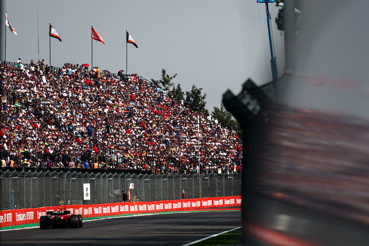 GP CITTA DEL MESSICO, Carlos Sainz Jr (ESP), Ferrari 
29.10.2022. Formula 1 World Championship, Rd 20, Mexican Grand Prix, Mexico City, Mexico, Qualifiche Day.
- www.xpbimages.com, EMail: requests@xpbimages.com ¬© Copyright: Charniaux / XPB Images