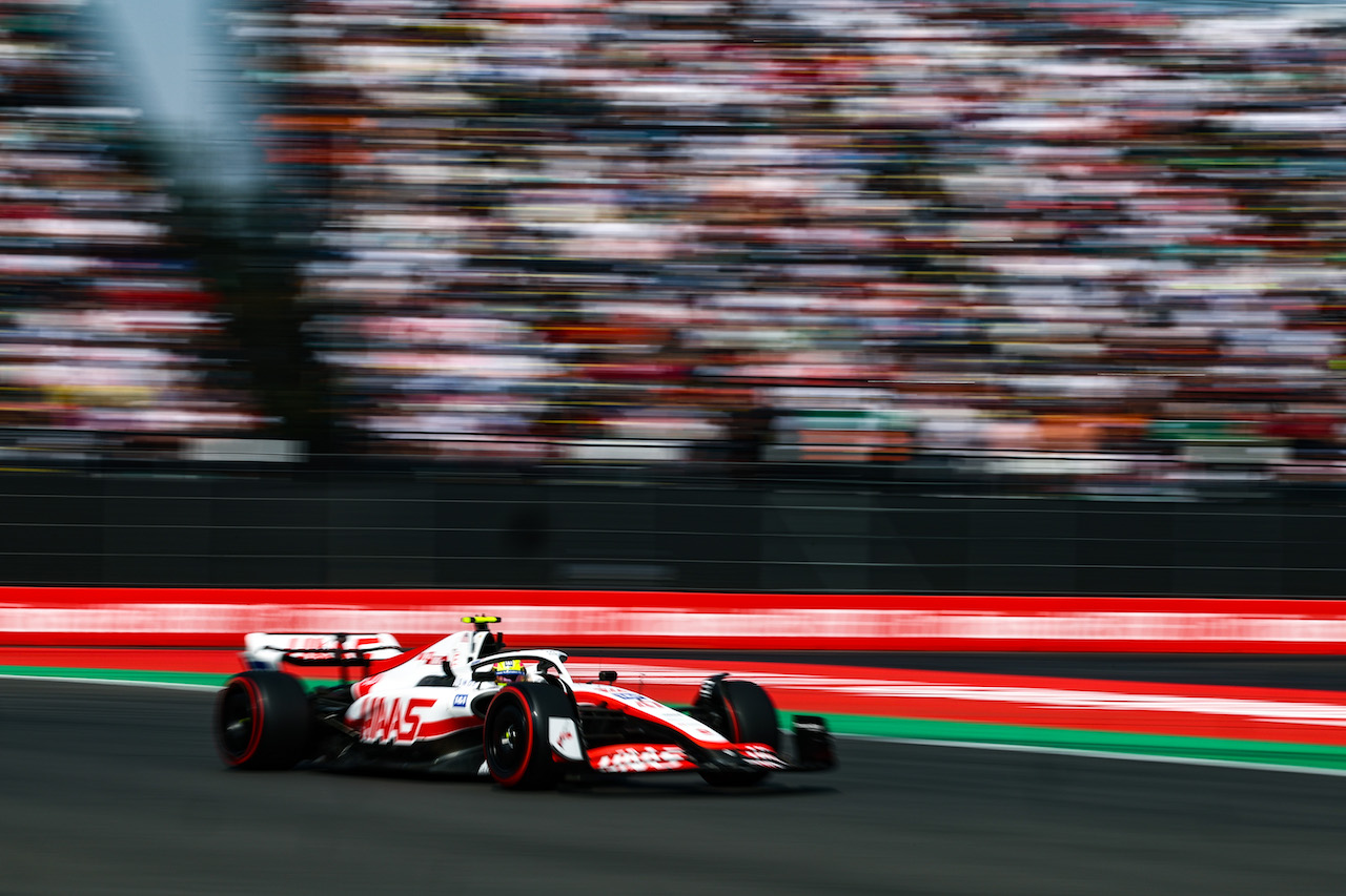 GP CITTA DEL MESSICO, Mick Schumacher (GER), Haas F1 Team 
29.10.2022. Formula 1 World Championship, Rd 20, Mexican Grand Prix, Mexico City, Mexico, Qualifiche Day.
- www.xpbimages.com, EMail: requests@xpbimages.com © Copyright: Charniaux / XPB Images