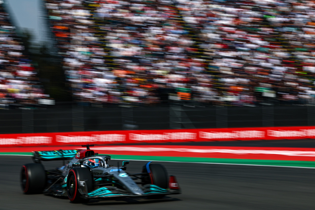 GP CITTA DEL MESSICO, George Russell (GBR), Mercedes AMG F1 
29.10.2022. Formula 1 World Championship, Rd 20, Mexican Grand Prix, Mexico City, Mexico, Qualifiche Day.
- www.xpbimages.com, EMail: requests@xpbimages.com ¬© Copyright: Charniaux / XPB Images