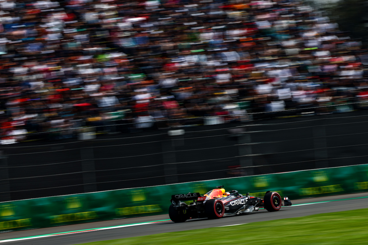 GP CITTA DEL MESSICO, Max Verstappen (NLD), Red Bull Racing 
29.10.2022. Formula 1 World Championship, Rd 20, Mexican Grand Prix, Mexico City, Mexico, Qualifiche Day.
- www.xpbimages.com, EMail: requests@xpbimages.com ¬© Copyright: Charniaux / XPB Images