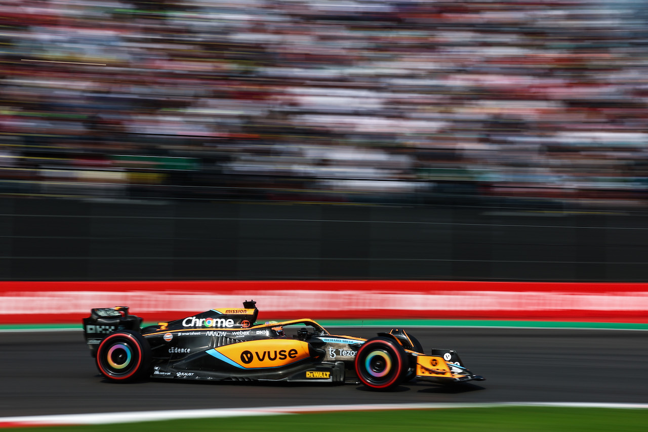 GP CITTA DEL MESSICO, Daniel Ricciardo (AUS), McLaren F1 Team 
29.10.2022. Formula 1 World Championship, Rd 20, Mexican Grand Prix, Mexico City, Mexico, Qualifiche Day.
- www.xpbimages.com, EMail: requests@xpbimages.com ¬© Copyright: Charniaux / XPB Images
