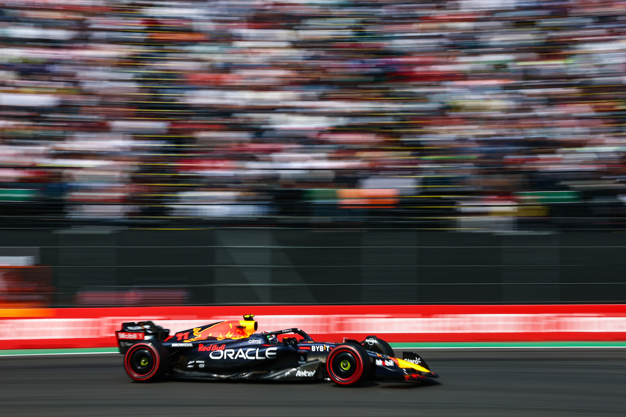 GP CITTA DEL MESSICO, Sergio Perez (MEX), Red Bull Racing 
29.10.2022. Formula 1 World Championship, Rd 20, Mexican Grand Prix, Mexico City, Mexico, Qualifiche Day.
- www.xpbimages.com, EMail: requests@xpbimages.com ¬© Copyright: Charniaux / XPB Images