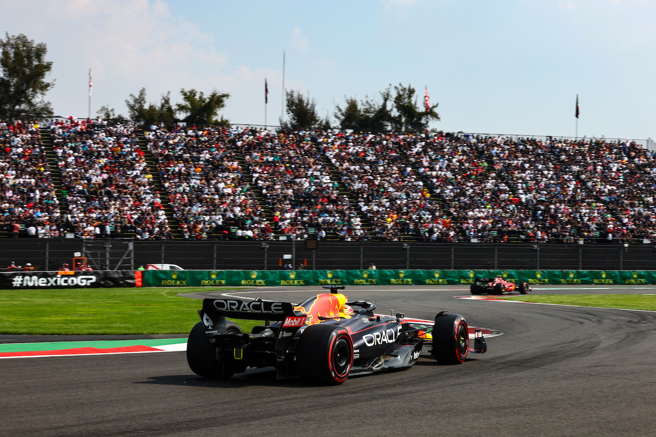 GP CITTA DEL MESSICO, Max Verstappen (NLD), Red Bull Racing 
29.10.2022. Formula 1 World Championship, Rd 20, Mexican Grand Prix, Mexico City, Mexico, Qualifiche Day.
- www.xpbimages.com, EMail: requests@xpbimages.com ¬© Copyright: Charniaux / XPB Images