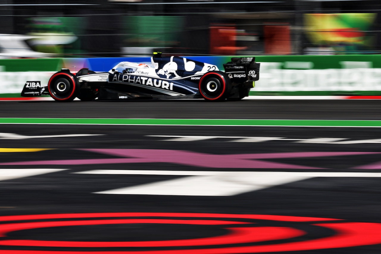 GP CITTA DEL MESSICO, Yuki Tsunoda (JPN) AlphaTauri AT03.
29.10.2022. Formula 1 World Championship, Rd 20, Mexican Grand Prix, Mexico City, Mexico, Qualifiche Day.
 - www.xpbimages.com, EMail: requests@xpbimages.com © Copyright: Coates / XPB Images