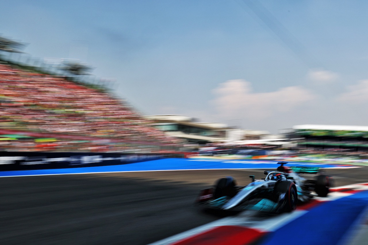 GP CITTA DEL MESSICO, George Russell (GBR) Mercedes AMG F1 W13.
29.10.2022. Formula 1 World Championship, Rd 20, Mexican Grand Prix, Mexico City, Mexico, Qualifiche Day.
 - www.xpbimages.com, EMail: requests@xpbimages.com © Copyright: Coates / XPB Images