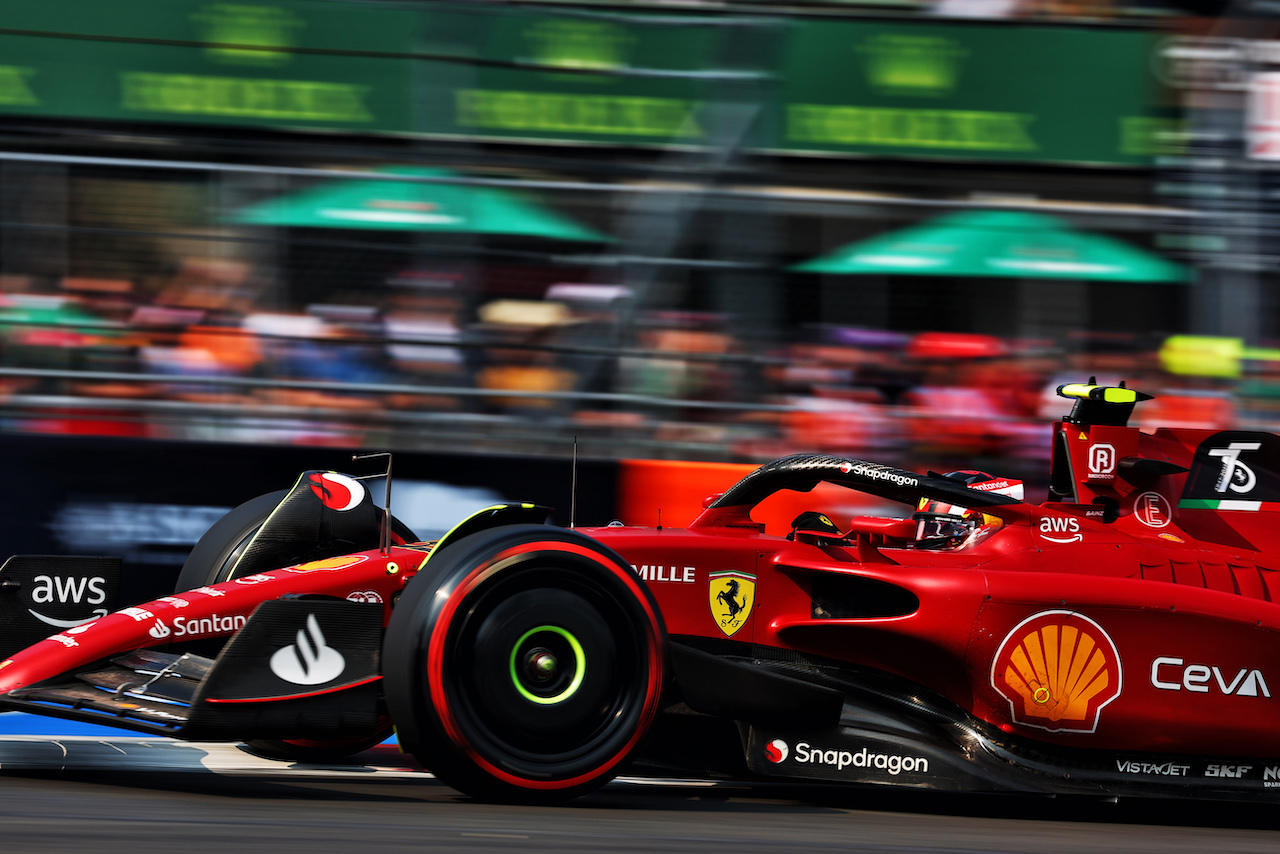 GP CITTA DEL MESSICO, Carlos Sainz Jr (ESP) Ferrari F1-75.
29.10.2022. Formula 1 World Championship, Rd 20, Mexican Grand Prix, Mexico City, Mexico, Qualifiche Day.
 - www.xpbimages.com, EMail: requests@xpbimages.com © Copyright: Coates / XPB Images