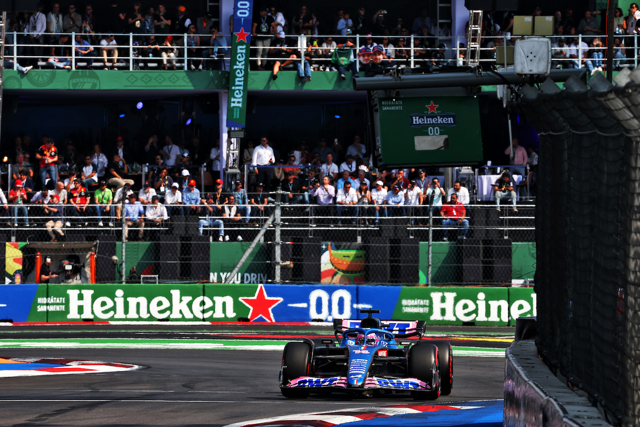 GP CITTA DEL MESSICO, Fernando Alonso (ESP) Alpine F1 Team A522.
29.10.2022. Formula 1 World Championship, Rd 20, Mexican Grand Prix, Mexico City, Mexico, Qualifiche Day.
 - www.xpbimages.com, EMail: requests@xpbimages.com © Copyright: Coates / XPB Images