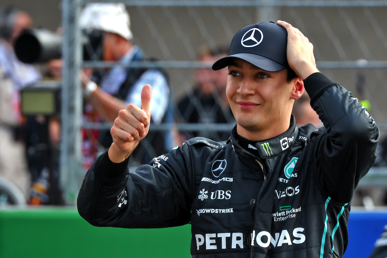 GP CITTA DEL MESSICO, George Russell (GBR) Mercedes AMG F1 celebrates his second position in qualifying parc ferme. 
29.10.2022. Formula 1 World Championship, Rd 20, Mexican Grand Prix, Mexico City, Mexico, Qualifiche Day.
 - www.xpbimages.com, EMail: requests@xpbimages.com © Copyright: Coates / XPB Images