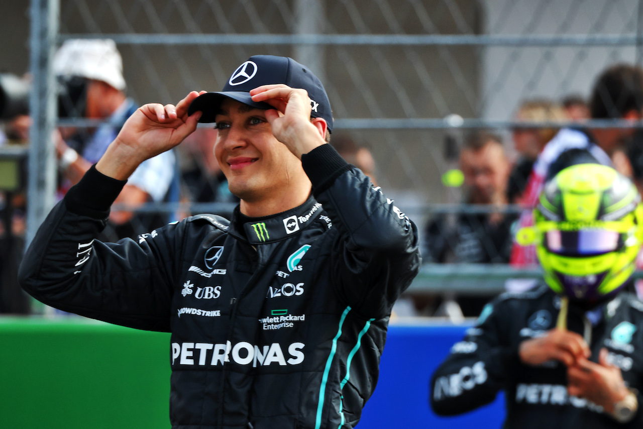 GP CITTA DEL MESSICO, George Russell (GBR) Mercedes AMG F1 celebrates his second position in qualifying parc ferme. 
29.10.2022. Formula 1 World Championship, Rd 20, Mexican Grand Prix, Mexico City, Mexico, Qualifiche Day.
 - www.xpbimages.com, EMail: requests@xpbimages.com © Copyright: Coates / XPB Images