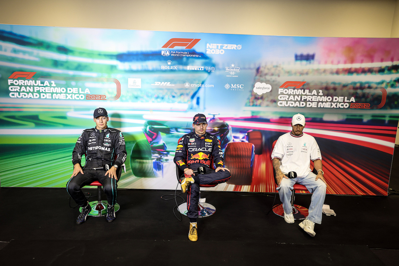 GP CITTA DEL MESSICO, (L to R): George Russell (GBR) Mercedes AMG F1; Max Verstappen (NLD) Red Bull Racing; e Lewis Hamilton (GBR) Mercedes AMG F1, in the post qualifying FIA Press Conference.
29.10.2022. Formula 1 World Championship, Rd 20, Mexican Grand Prix, Mexico City, Mexico, Qualifiche Day.
- www.xpbimages.com, EMail: requests@xpbimages.com © Copyright: XPB Images