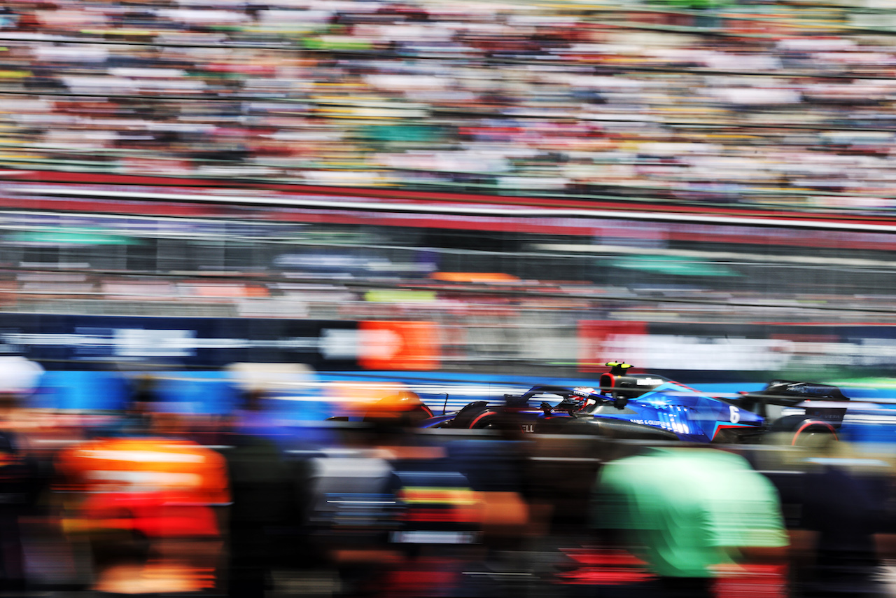 GP CITTA DEL MESSICO, Nicholas Latifi (CDN) Williams Racing FW44.
29.10.2022. Formula 1 World Championship, Rd 20, Mexican Grand Prix, Mexico City, Mexico, Qualifiche Day.
- www.xpbimages.com, EMail: requests@xpbimages.com © Copyright: Bearne / XPB Images