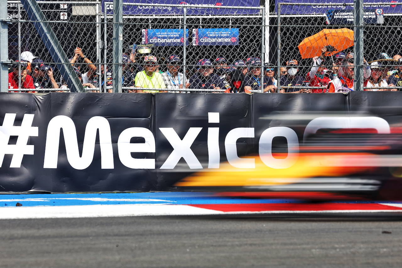 GP CITTA DEL MESSICO, Red Bull Racing RB18.
29.10.2022. Formula 1 World Championship, Rd 20, Mexican Grand Prix, Mexico City, Mexico, Qualifiche Day.
- www.xpbimages.com, EMail: requests@xpbimages.com © Copyright: Bearne / XPB Images