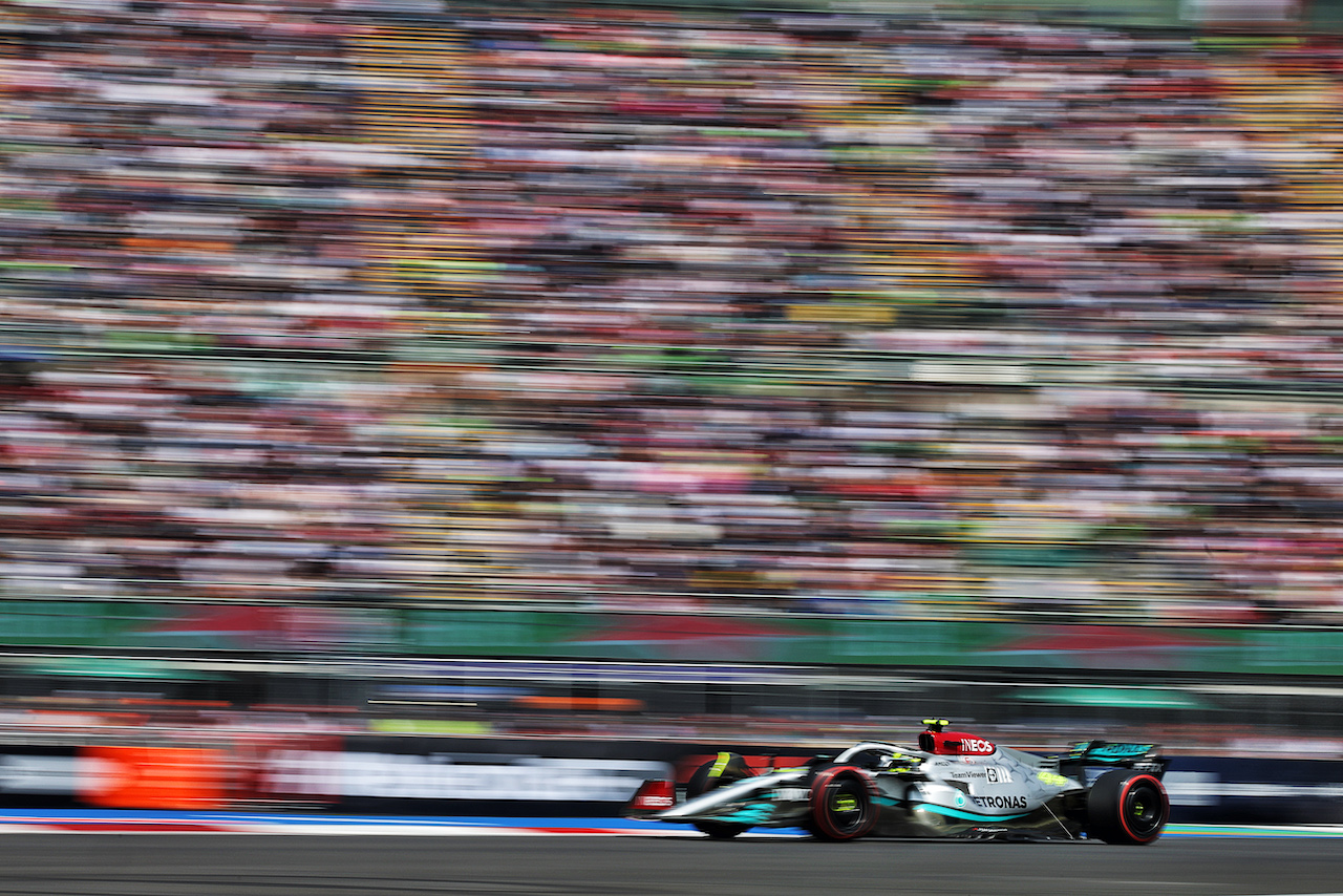 GP CITTA DEL MESSICO, Lewis Hamilton (GBR) Mercedes AMG F1 W13.
29.10.2022. Formula 1 World Championship, Rd 20, Mexican Grand Prix, Mexico City, Mexico, Qualifiche Day.
- www.xpbimages.com, EMail: requests@xpbimages.com © Copyright: Bearne / XPB Images