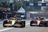 GP CITTA DEL MESSICO, Lando Norris (GBR) McLaren MCL36 e Charles Leclerc (MON) Ferrari F1-75.
29.10.2022. Formula 1 World Championship, Rd 20, Mexican Grand Prix, Mexico City, Mexico, Qualifiche Day.
- www.xpbimages.com, EMail: requests@xpbimages.com ¬© Copyright: Batchelor / XPB Images
