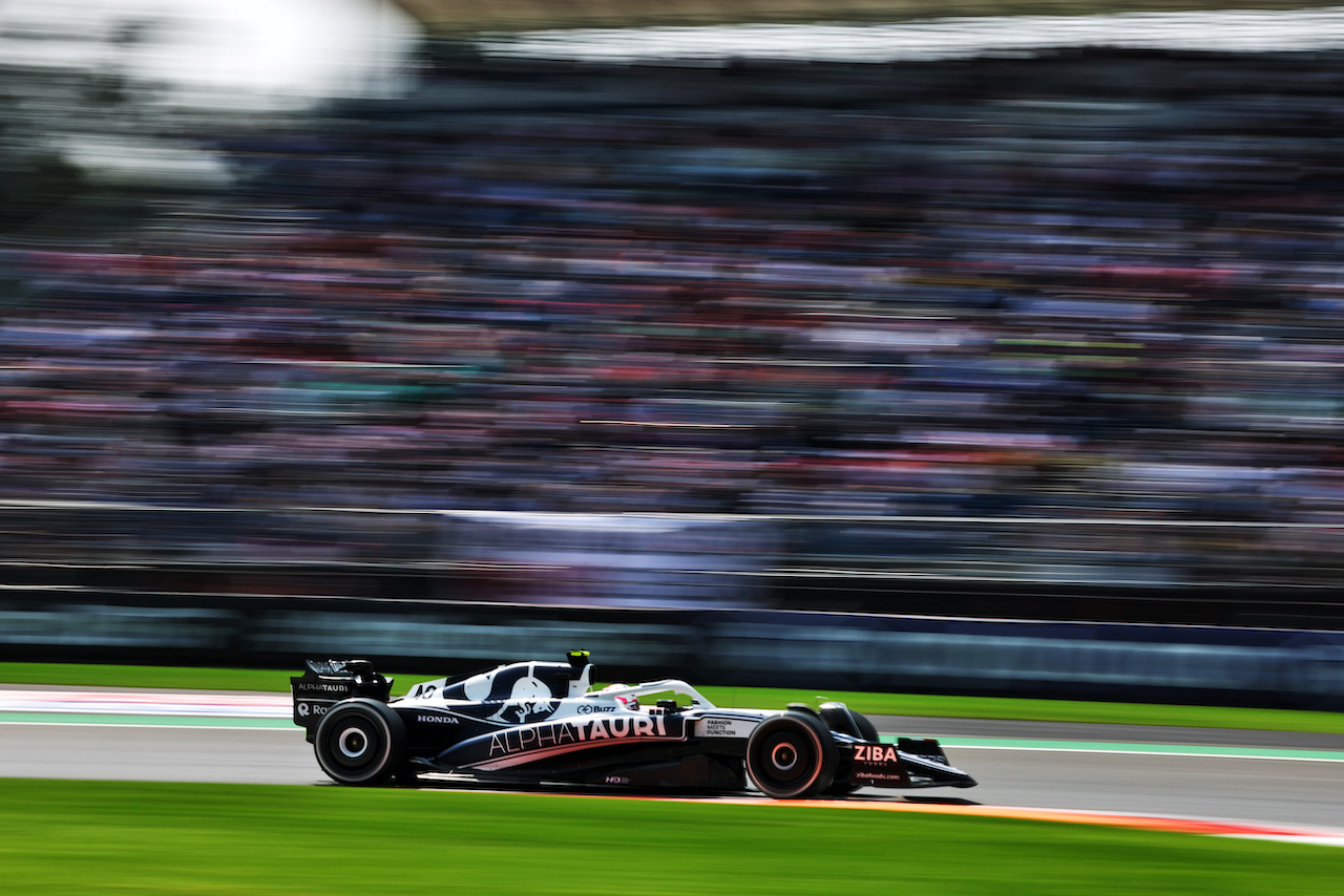 GP CITTA DEL MESSICO, Liam Lawson (NZL) AlphaTauri AT03 Test Driver.
28.10.2022. Formula 1 World Championship, Rd 20, Mexican Grand Prix, Mexico City, Mexico, Practice Day.
 - www.xpbimages.com, EMail: requests@xpbimages.com © Copyright: Coates / XPB Images
