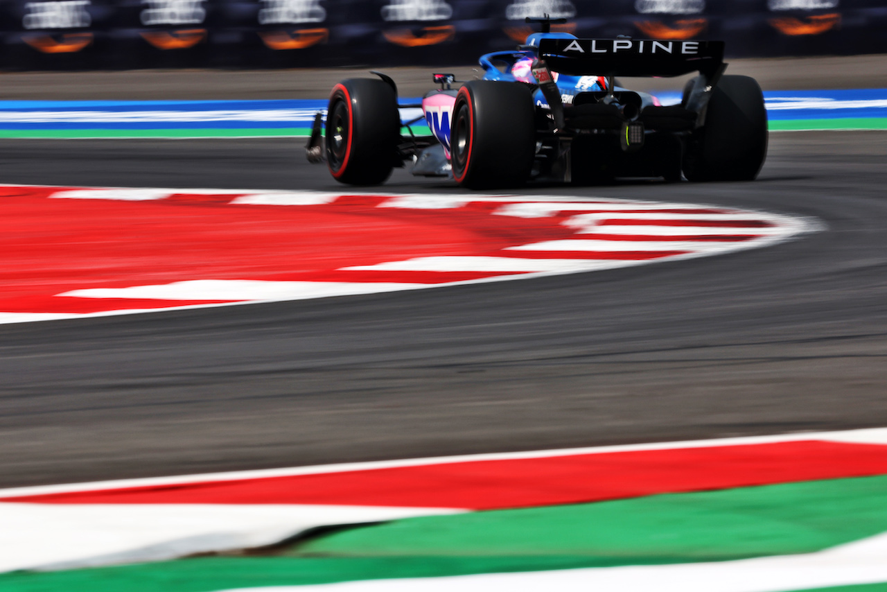GP CITTA DEL MESSICO, Fernando Alonso (ESP) Alpine F1 Team A522.
28.10.2022. Formula 1 World Championship, Rd 20, Mexican Grand Prix, Mexico City, Mexico, Practice Day.
 - www.xpbimages.com, EMail: requests@xpbimages.com © Copyright: Coates / XPB Images