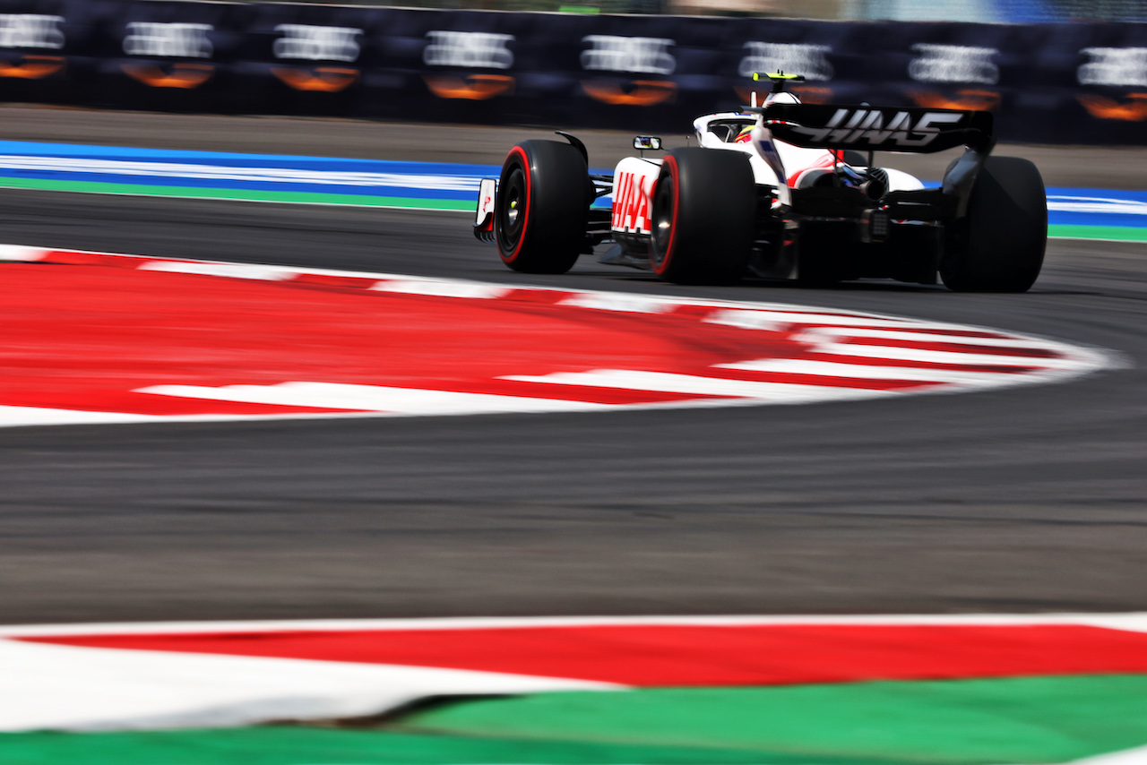 GP CITTA DEL MESSICO, Mick Schumacher (GER) Haas VF-22.
28.10.2022. Formula 1 World Championship, Rd 20, Mexican Grand Prix, Mexico City, Mexico, Practice Day.
 - www.xpbimages.com, EMail: requests@xpbimages.com © Copyright: Coates / XPB Images