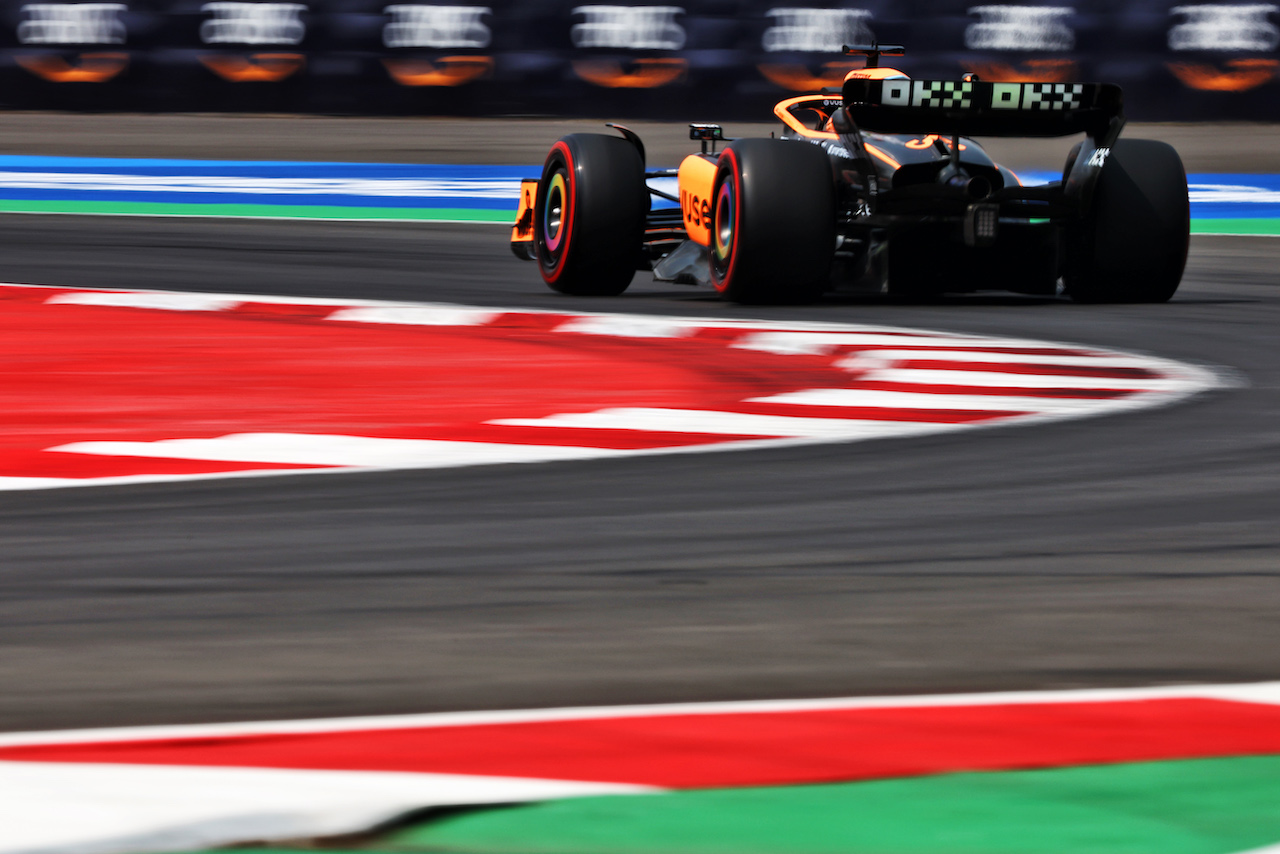GP CITTA DEL MESSICO, Daniel Ricciardo (AUS) McLaren MCL36.
28.10.2022. Formula 1 World Championship, Rd 20, Mexican Grand Prix, Mexico City, Mexico, Practice Day.
 - www.xpbimages.com, EMail: requests@xpbimages.com © Copyright: Coates / XPB Images