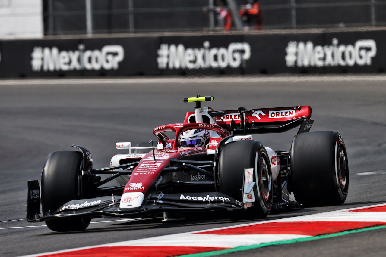 GP CITTA DEL MESSICO, Guanyu Zhou (CHN) Alfa Romeo F1 Team C42.
28.10.2022. Formula 1 World Championship, Rd 20, Mexican Grand Prix, Mexico City, Mexico, Practice Day.
- www.xpbimages.com, EMail: requests@xpbimages.com © Copyright: Moy / XPB Images